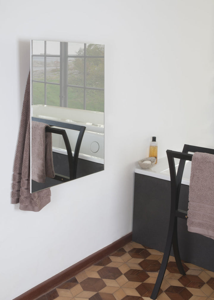 Mg12 Geometrici Rectangle Towel Warmer - 17.75"W x 27.5"H